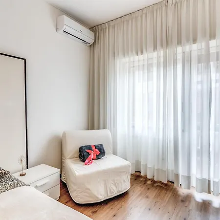 Zeus House Apartment