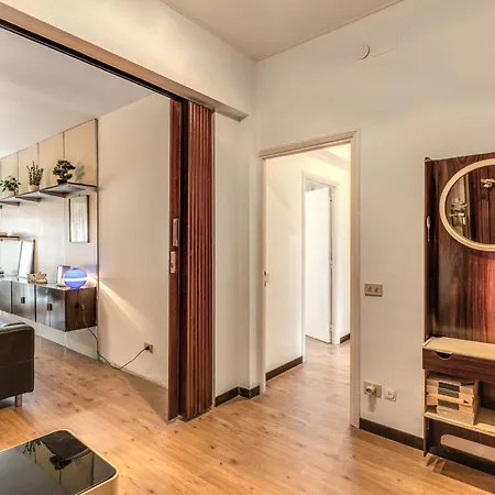 Apartment Zeus House
